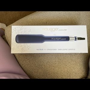Hair straightener aquage by BaByliss PRO
